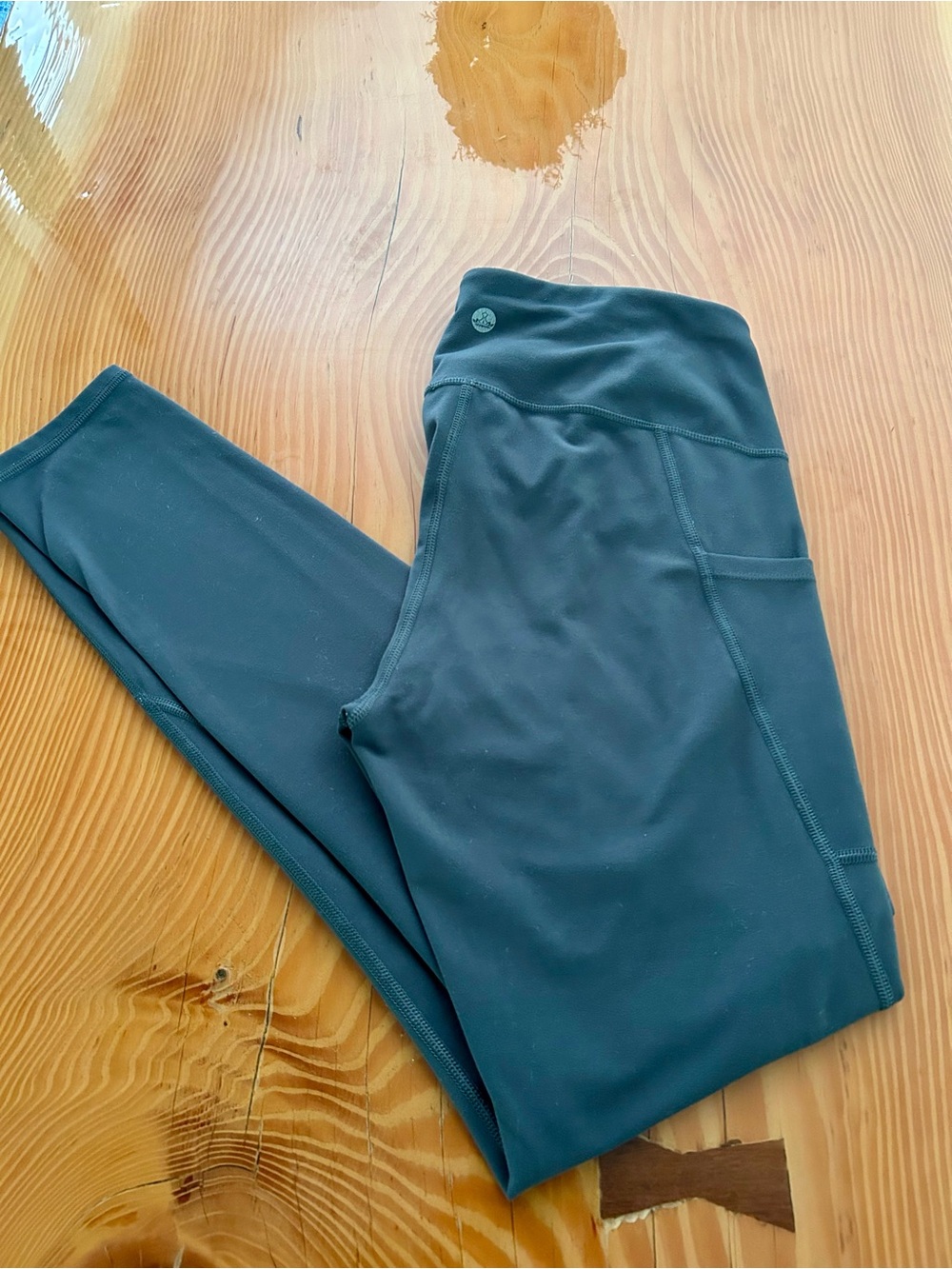 High Waist Athletic Leggings with Side Pockets